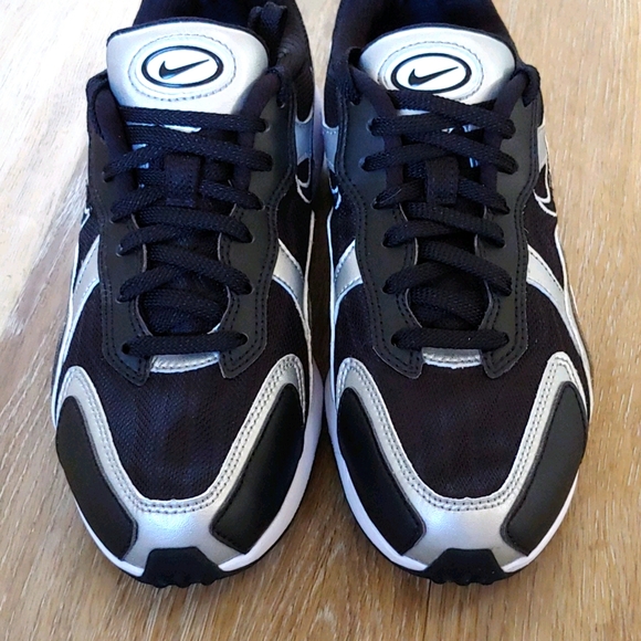 NWOT Nike Air Zoom Alpha 1996 Retro Running Shoes